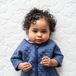 HALO DreamWeave Baby Crib Mattress And Toddler Bed, Breathable, Dual Sided 2-Stage Design, 100% Breathable Mattress, Machine Washable Cover, Hypoallergenic, Non-Toxic Materials, Greenguard  Cert. -Delta Children Shop 516Qasylt5L