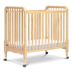 DaVinci Jenny Lind 3-in-1 Convertible Mini Crib In Natural, Removable Wheels, Greenguard Gold Certified